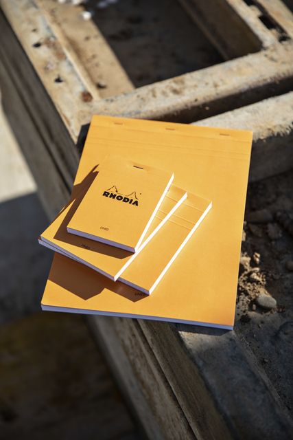Schrijfblok Rhodia A6 lijn 80 vel 80gr oranje