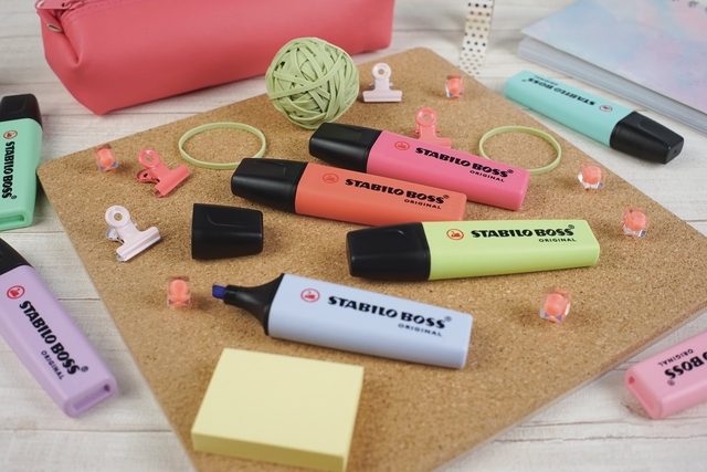 stabilo marker, marker pen, highlighter, krijtachtige marker, neon kleurmarker
