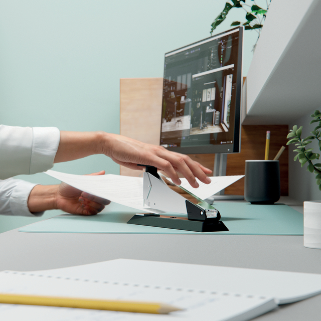 binders, stapler, bureau, monitor, kantoor