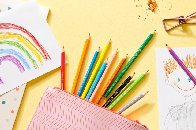 potlood, kleurpotloden, notitieaccessoire, schoolspullen, tasje met potloden