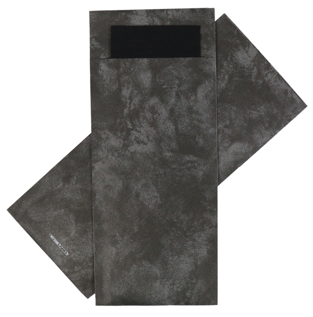 Bestekzakje IEZZY 190x85mm antraciet gemarmerd met zwart servet 500st Bestekzakje IEZZY 190x85mm antraciet gemarmerd met zwart servet 500st