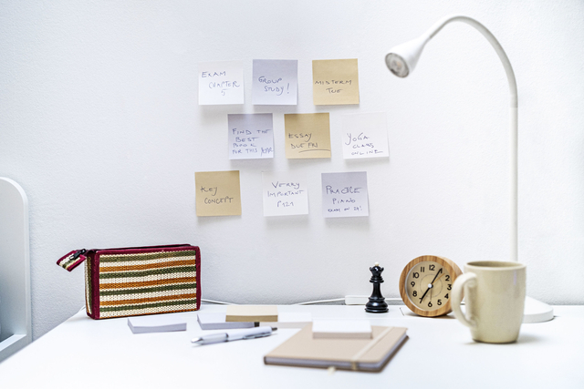kantoor, bureau, notitie, post-its, koffiemok