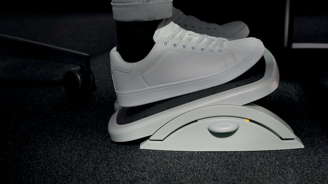 sneaker, witte schoen, korte hak, toningapparaat, kledingaccessoire
