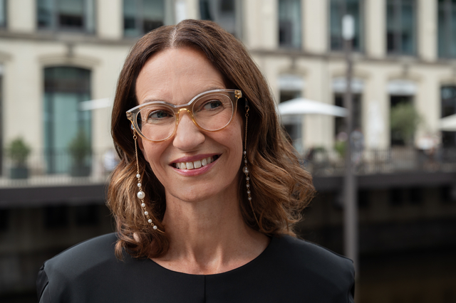 eyewear, glasses, frame, clear lens, woman