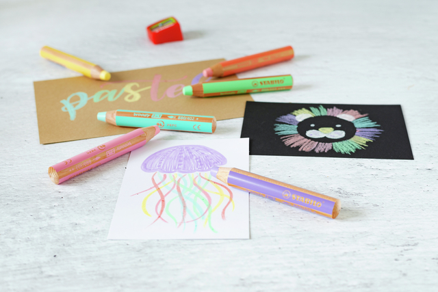 krijtstift, kleurpotloden, tekenmateriaal, tekening, kleurenset