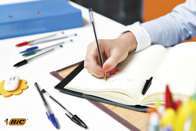 notitieboek, penseel, pen, potlood, bureauwerk