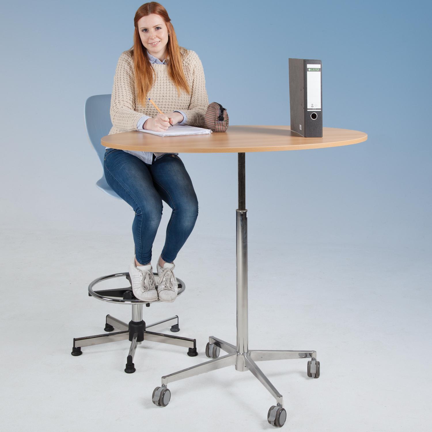 Verrijdbare en in hoogte verstelbare sta- en zittafel