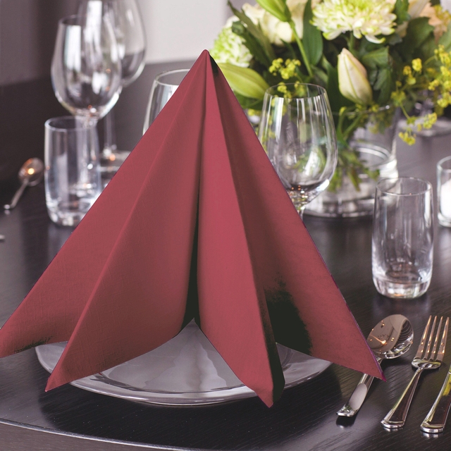 tafelsetting, tafelkleed, napkin-fold, kristallen glazen, borddecoratie
