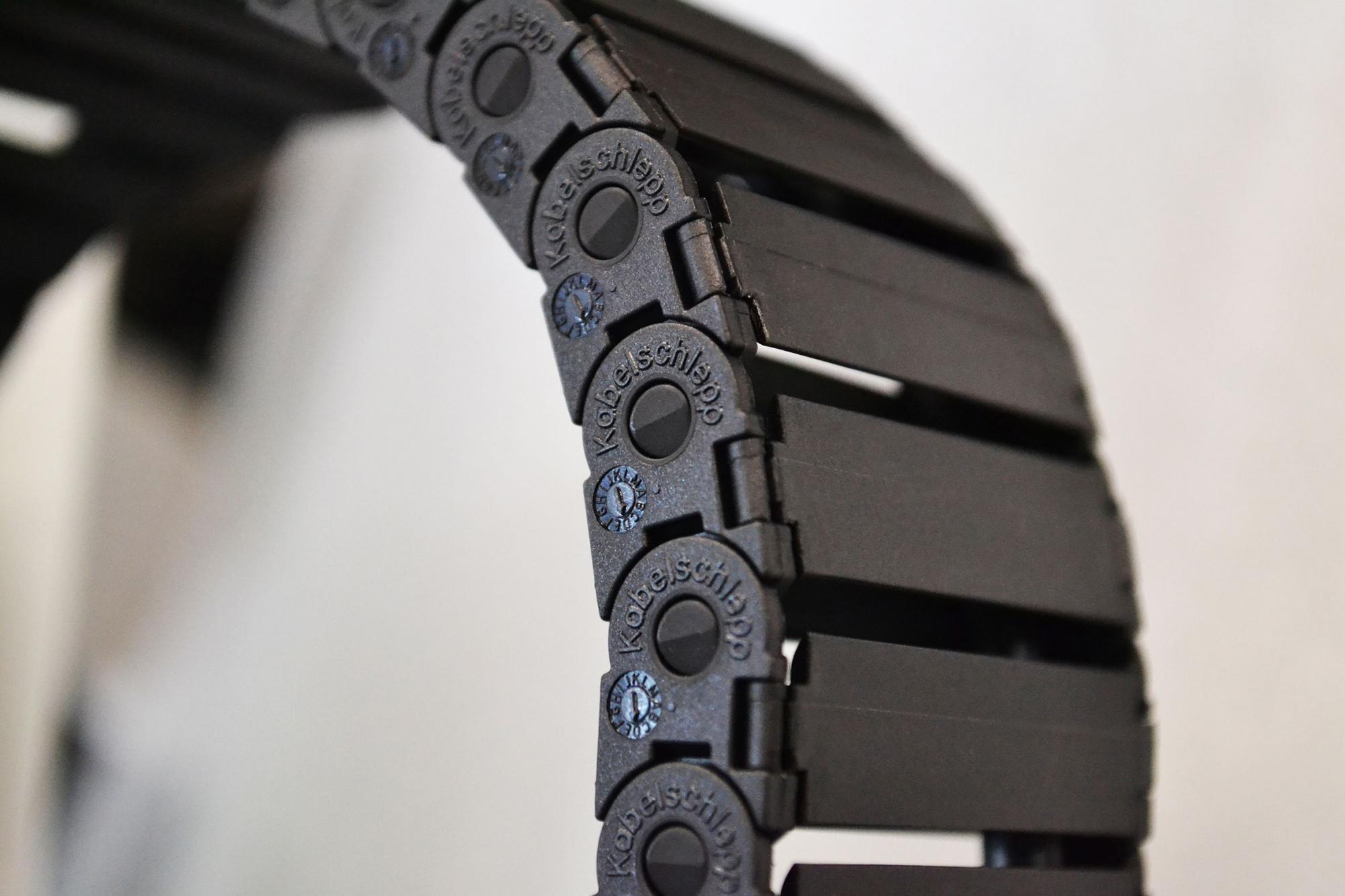 Gemotoriseerde displaysteun voor wand- of vloermontage en opname van een display tot 86" - "MOW-S"