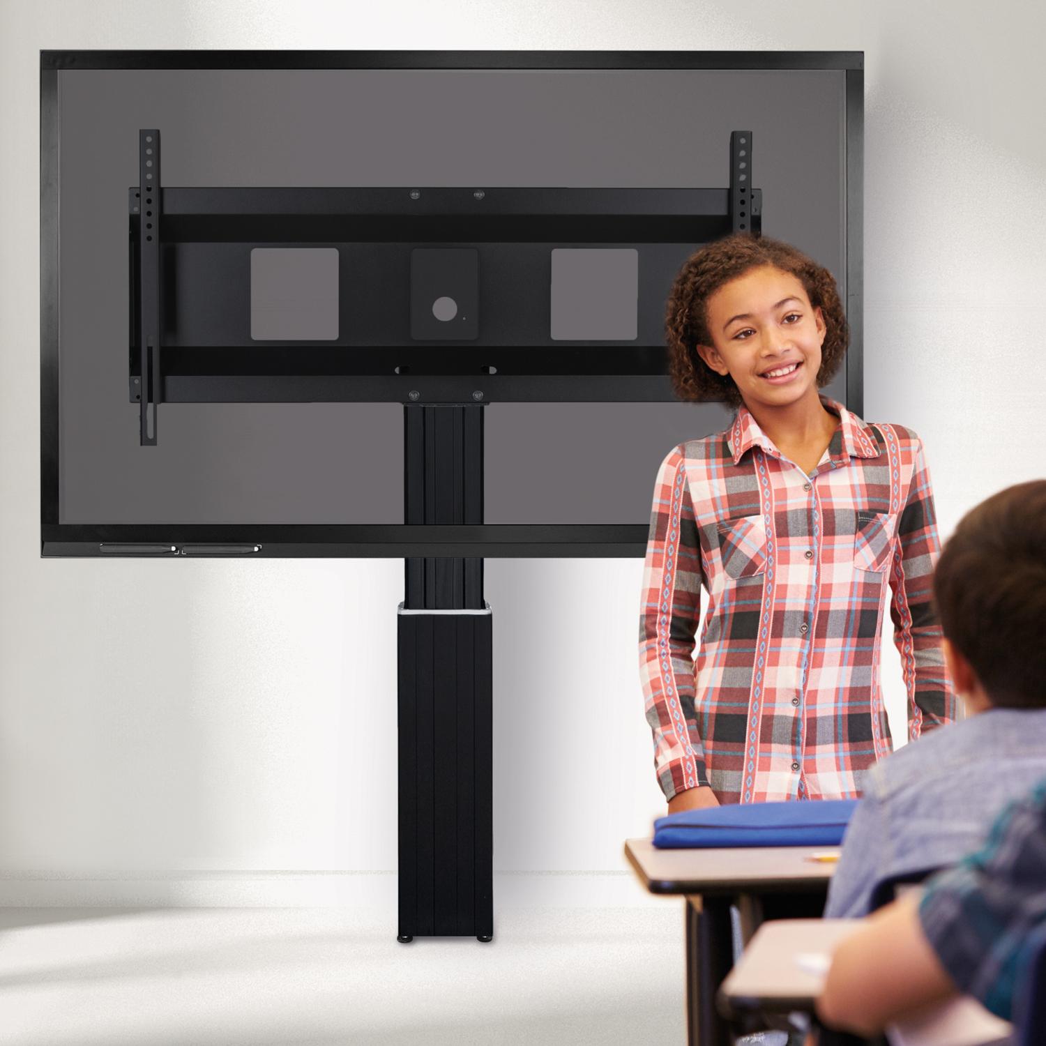 Elektrisch in hoogte verstelbare XL monitor muurbeugel, 50 cm slag