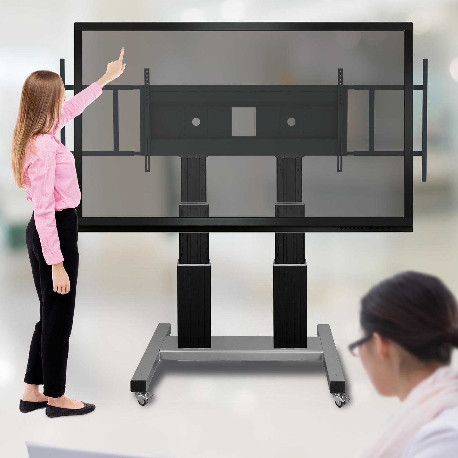 Elektrisch in hoogte verstelbare heavy duty XL tv-trolley, verrijdbaar monitorstatief met 70 cm slag en grote handgrepen